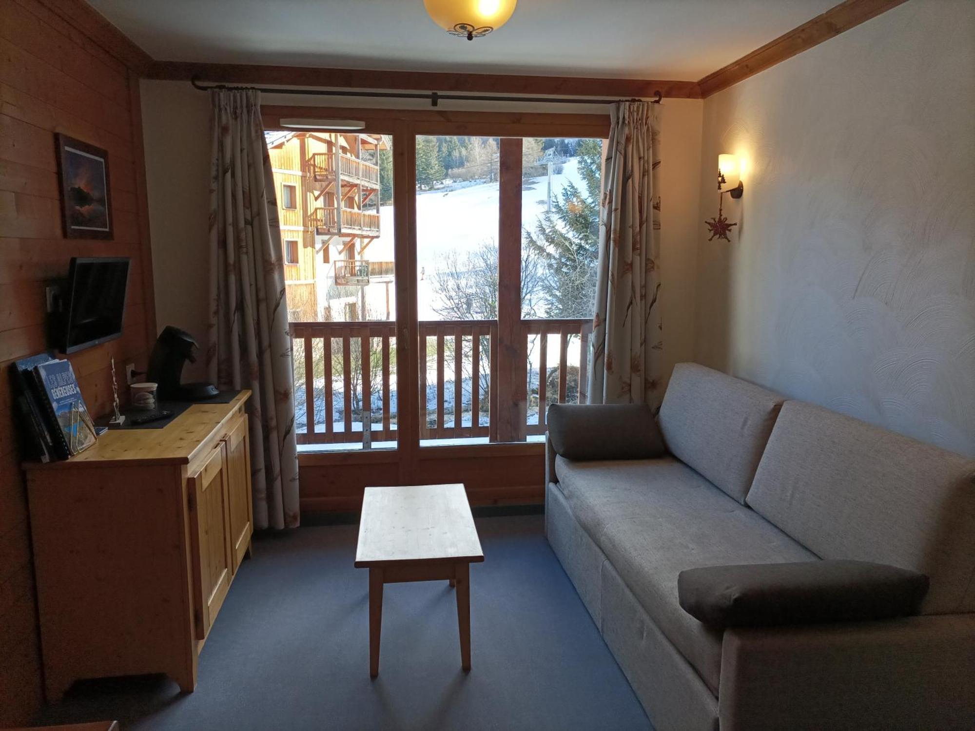 Les Alpages: Alpine Retreat with Pool & Wellness Apartment Lanslebourg-Mont-Cenis Exterior photo
