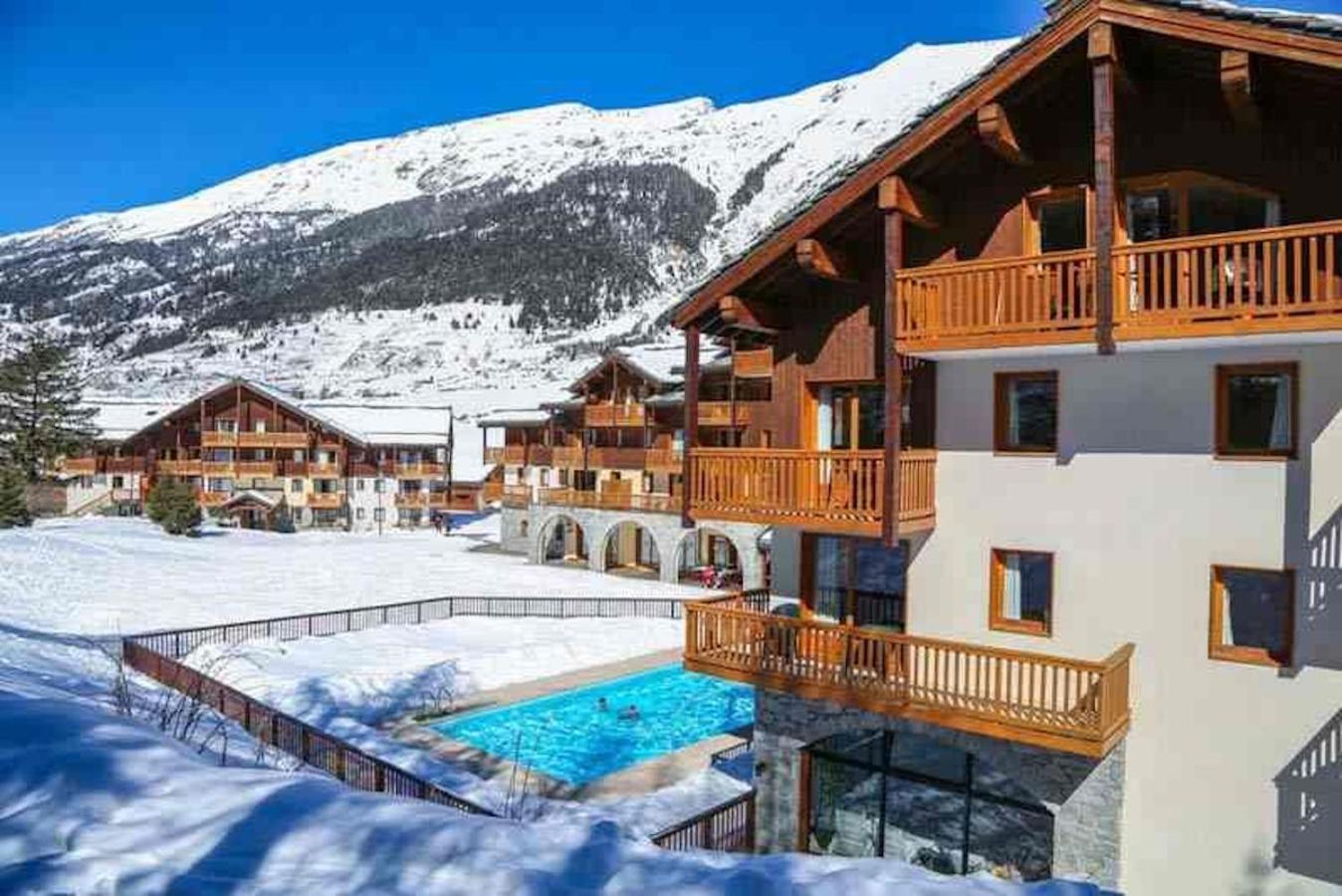 Les Alpages: Alpine Retreat with Pool & Wellness Apartment Lanslebourg-Mont-Cenis Exterior photo